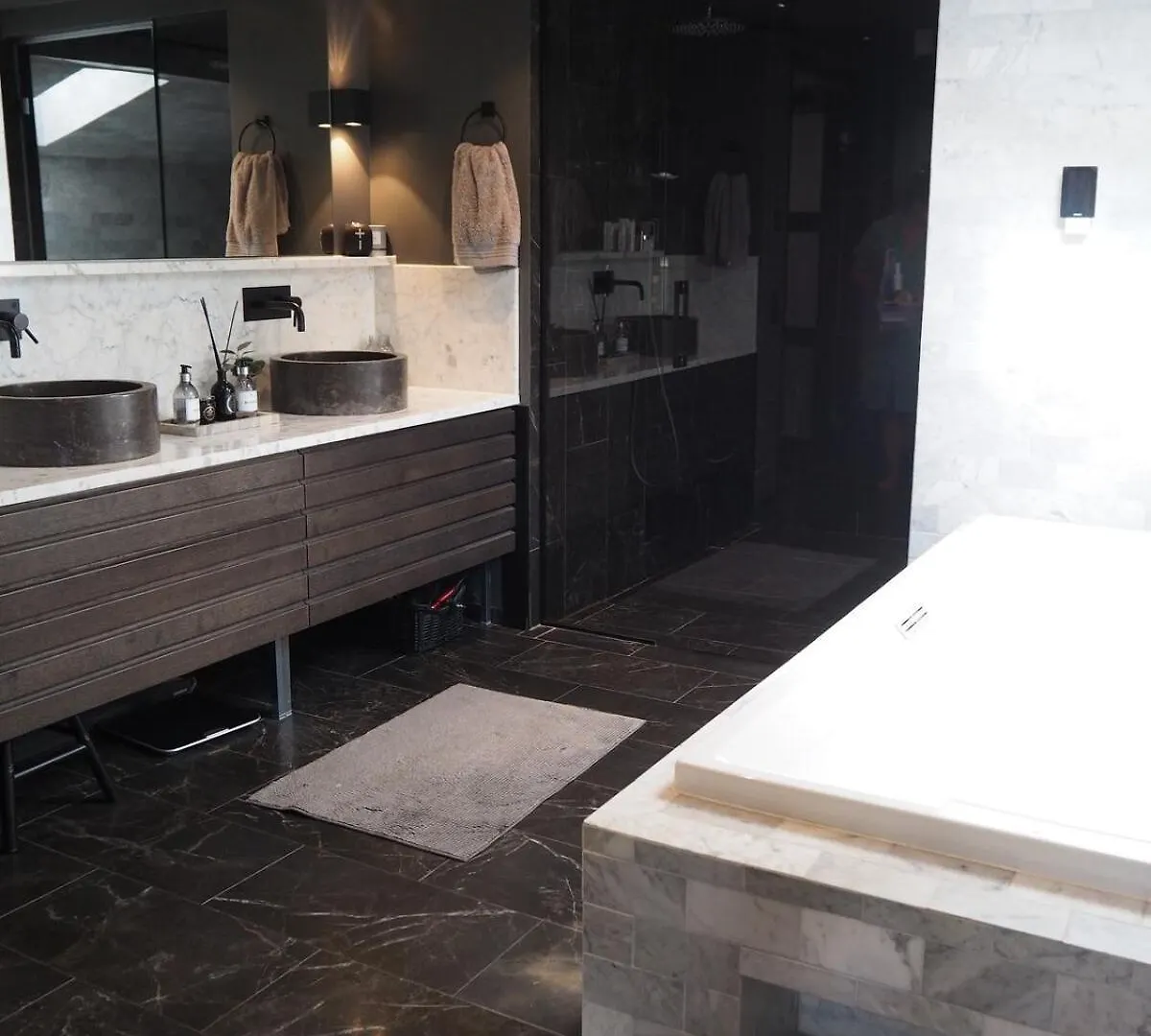 Social Villa Near The Sea! Goteborg